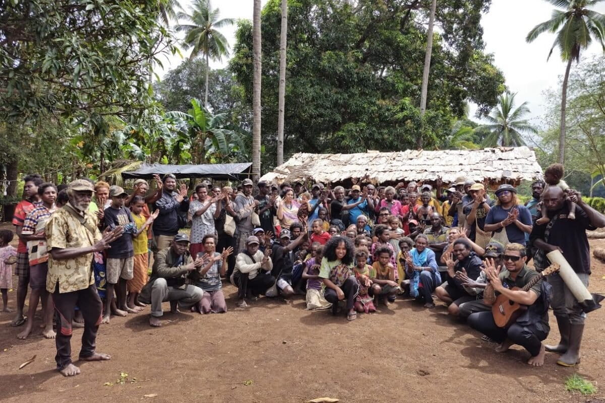 De Kanum-stam brengt hun territoria (360.000 hectare in Indonesië en ongeveer 600.000 hectare in Papoea-Nieuw-Guinea) in kaart ter voorbereiding op de oprichting van een BUMMA. Afbeelding met dank aan Mitra BUMMA. 