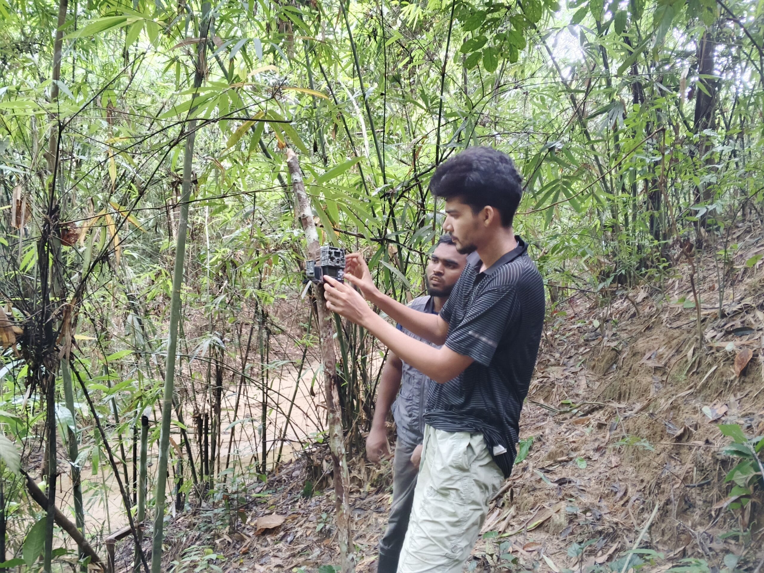 Cameravallen installeren in Bangladesh
