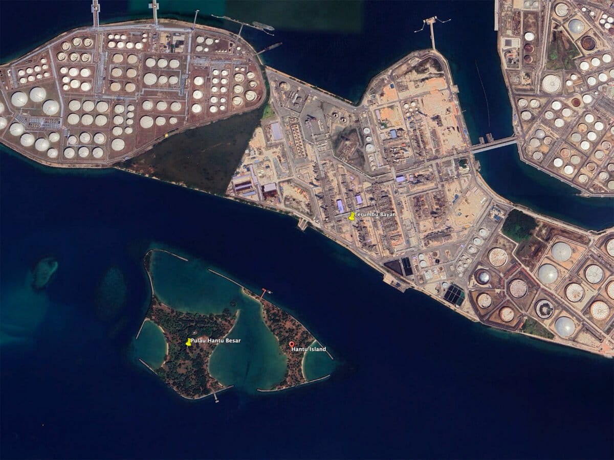 Google Vroege afbeelding van het gebied rond Terumbu Bayan in 2025.