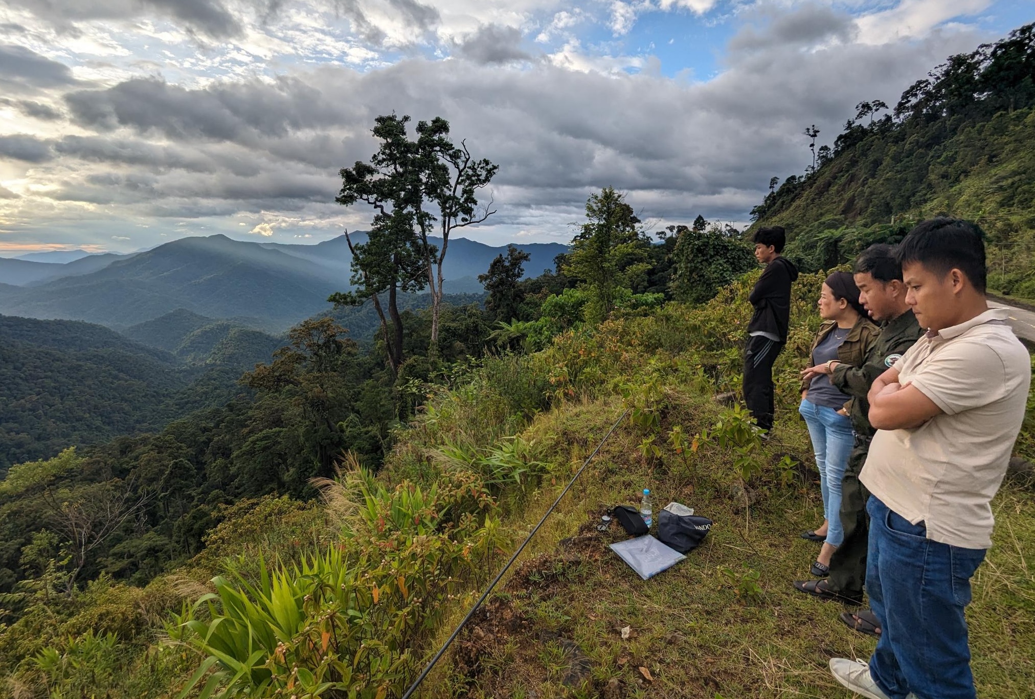 Natuurbeschermers in de Annamite-bergen in Vietnam