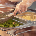 Nieuwe EU-regels zetten dierenwelzijn op het menu voor miljarden openbare maaltijden