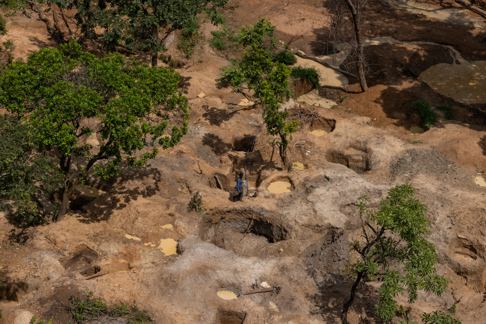 Vóór de sluiting trok de Kila-goudmijn in het Gashaka-Gumti National Park in Nigeria ruim 4.000 ambachtelijke mijnwerkers aan, aldus de Africa Nature Investors Foundation. Afbeelding met dank aan de Africa Nature Investors Foundation.