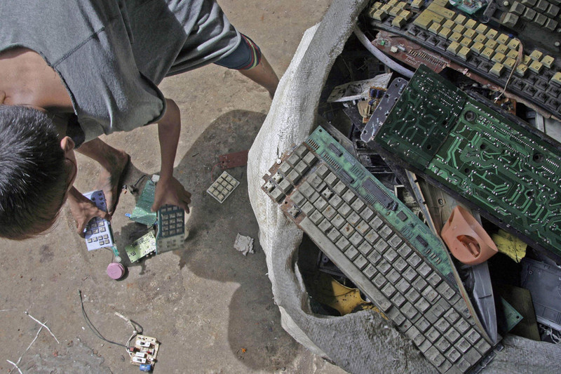 Op de Smokey Mountain-vuilnisbelt in Manilla, waar e-waste zit.